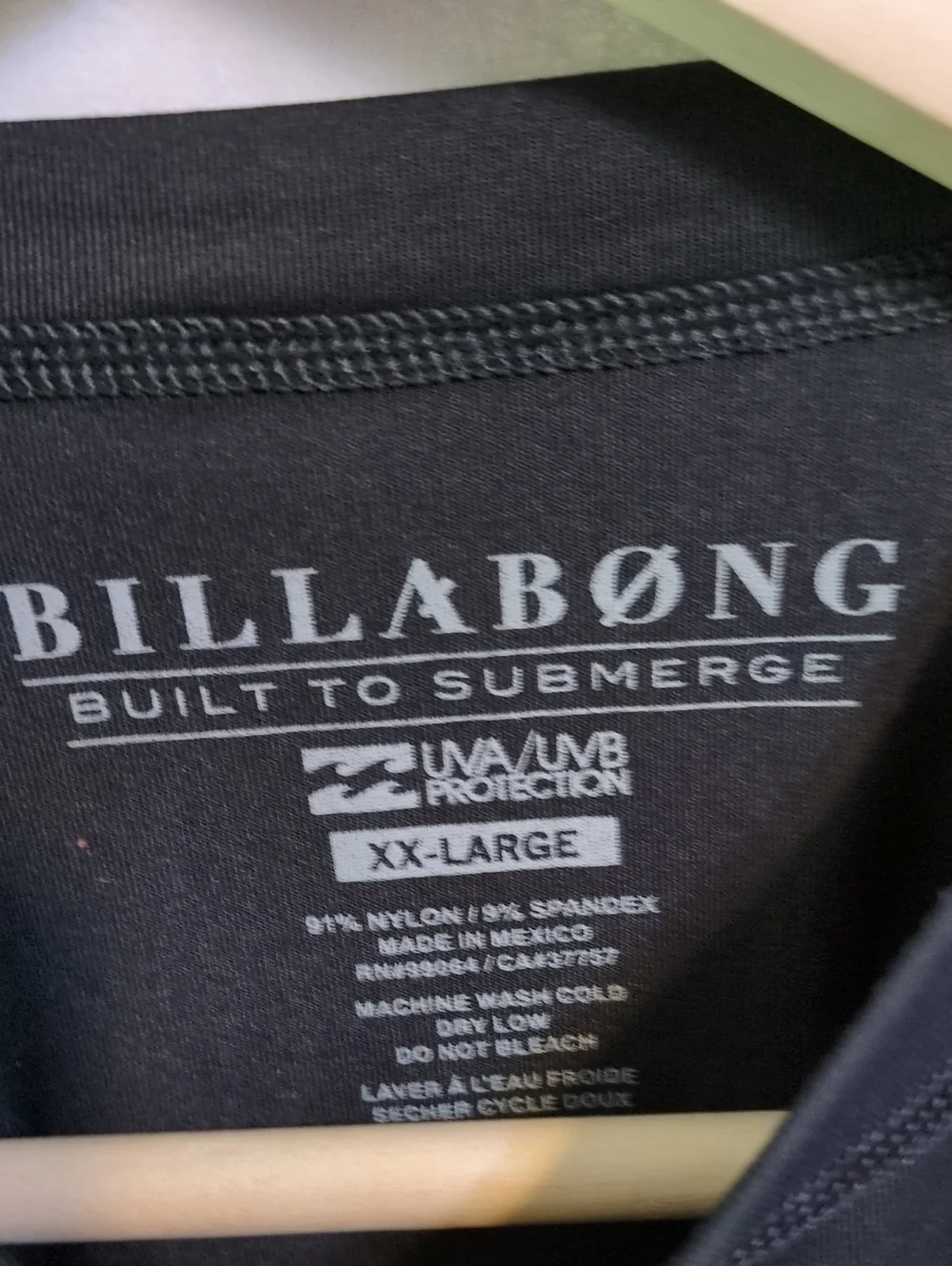 Billabong Built to Submerge XX-Large Black White Rash Guard UV Protection
